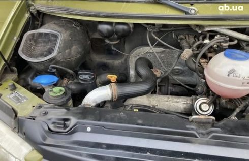 Volkswagen Transporter 2003 зеленый - фото 4