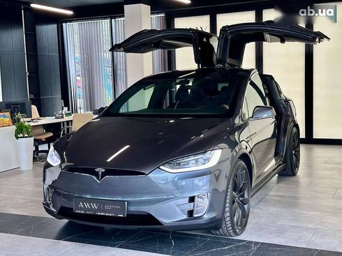 Tesla Model X 2018 - фото 11