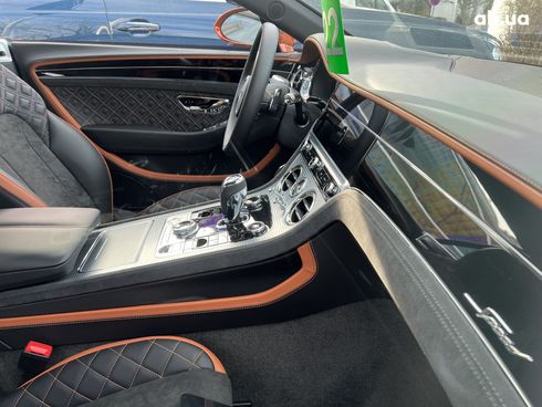 Bentley Continental GT 2022 - фото 32