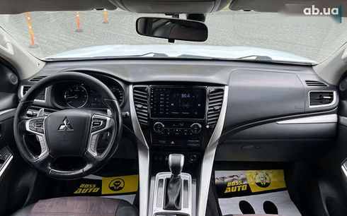 Mitsubishi Pajero Sport 2017 - фото 11