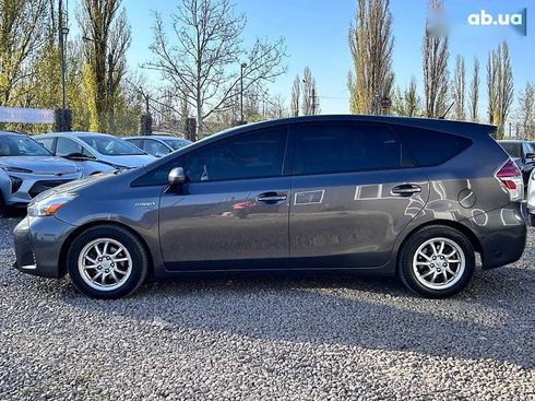 Toyota Prius V 2015 - фото 8
