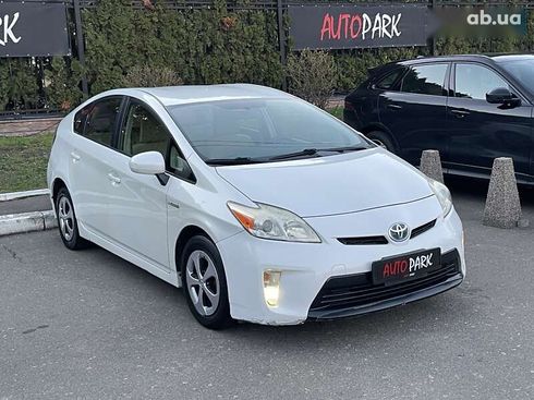 Toyota Prius 2013 - фото 6
