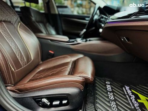 BMW 5 серия 2016 - фото 28