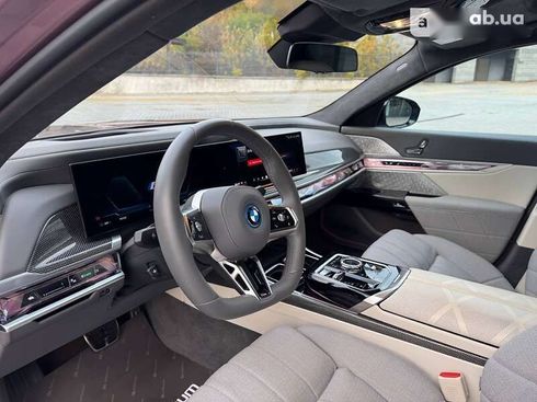 BMW i7 2023 - фото 20