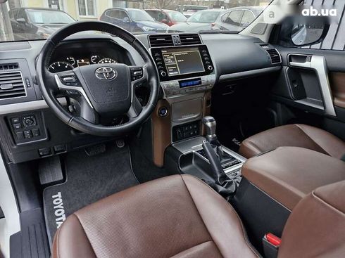 Toyota Land Cruiser Prado 2021 - фото 20