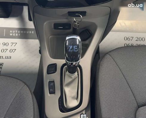 Renault Zoe 2016 - фото 23
