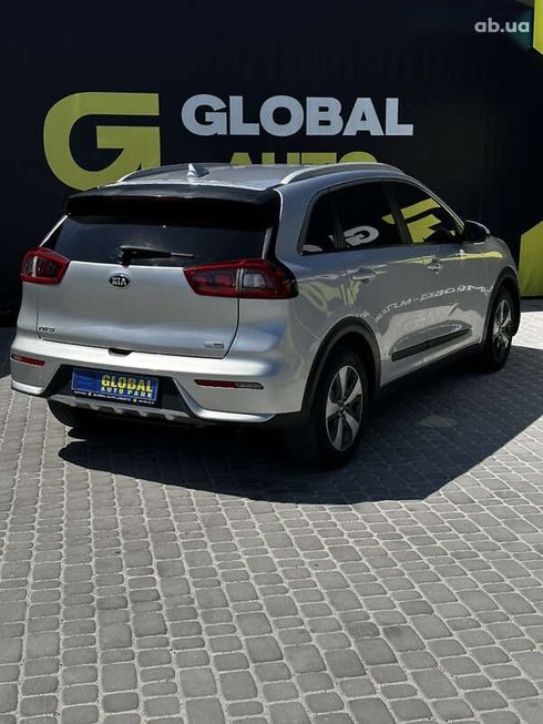 Kia Niro 2017 - фото 23