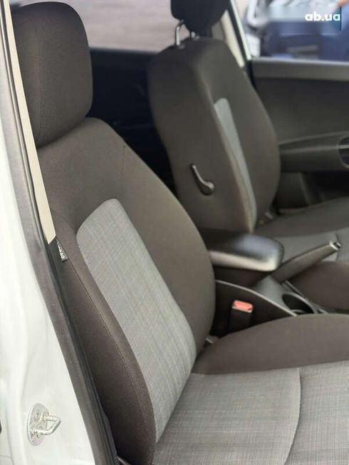 Kia Cee'd 2010 - фото 18