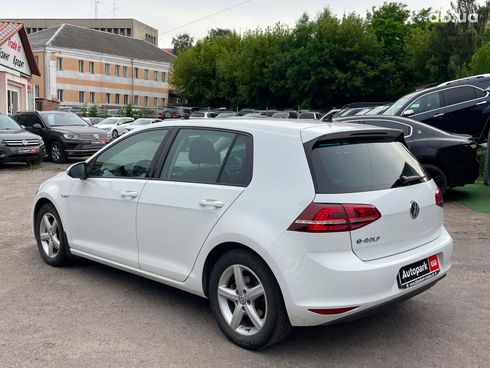 Volkswagen e-Golf 2015 белый - фото 5