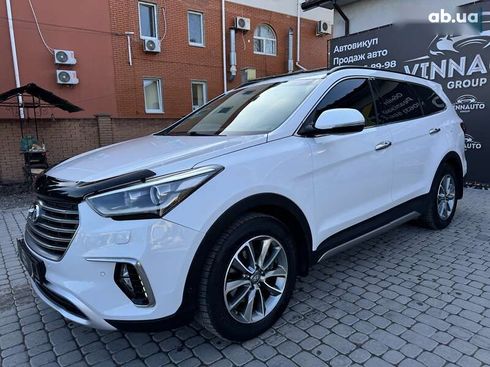 Hyundai Grand Santa Fe 2017 - фото 11