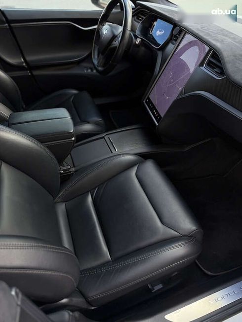 Tesla Model S 2019 - фото 11