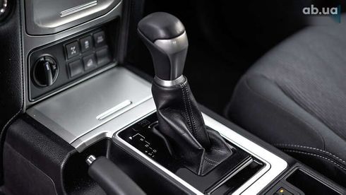 Toyota Land Cruiser Prado 2019 - фото 28