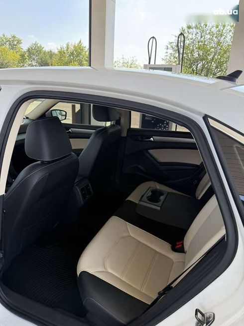 Volkswagen Passat 2014 - фото 14