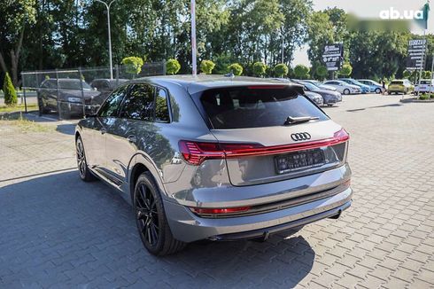 Audi E-Tron 2022 - фото 3
