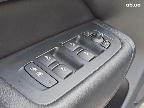 Volvo XC60 2023 черный - фото 16