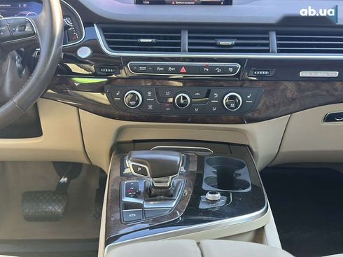 Audi Q7 2017 - фото 25
