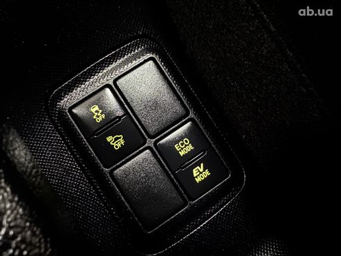 Toyota Aqua 2018 белый - фото 2