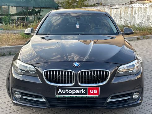BMW 5 серия 2015 серый - фото 2