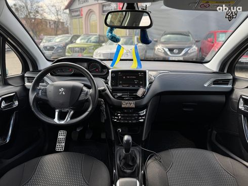 Peugeot 2008 2019 белый - фото 9