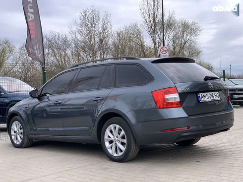 Skoda Octavia 2019 - фото 17