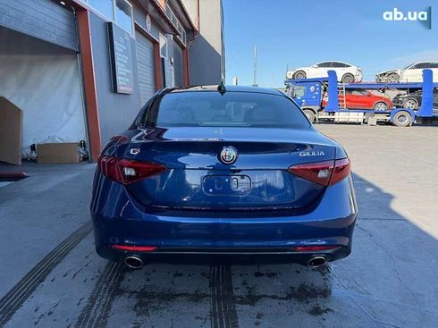Alfa Romeo Giulia 2019 - фото 5