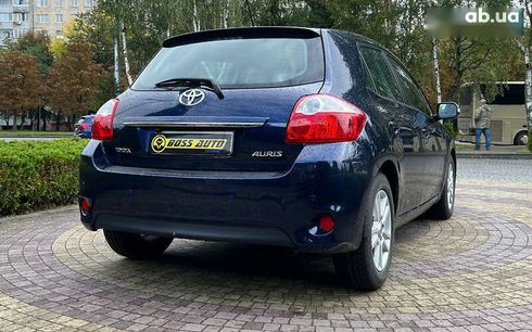 Toyota Auris 2010 - фото 7