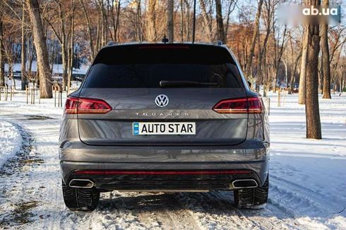 Volkswagen Touareg 2019 - фото 14