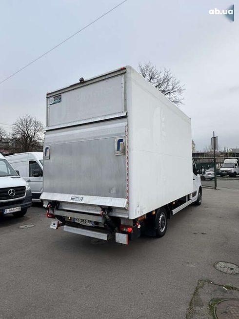 Renault Master 2020 - фото 8