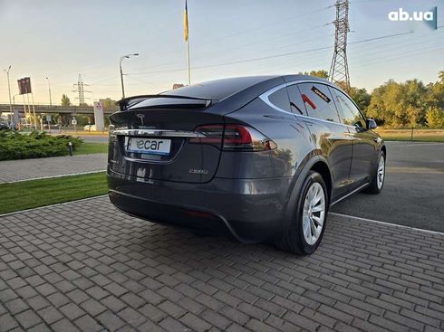 Tesla Model X 2018 - фото 9