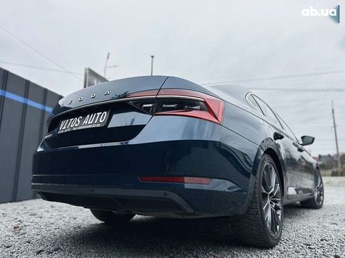 Skoda Superb 2019 - фото 6