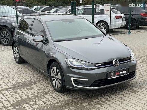Volkswagen e-Golf 2020 - фото 10
