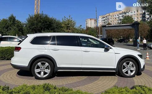 Volkswagen passat alltrack 2018 - фото 8