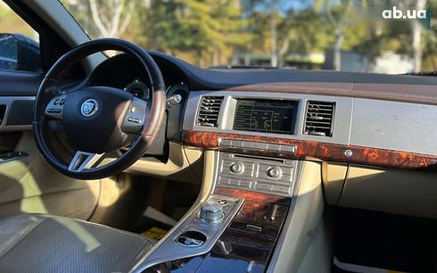 Jaguar XF 2010 - фото 12