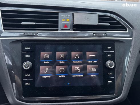Volkswagen Tiguan 2017 серый - фото 26