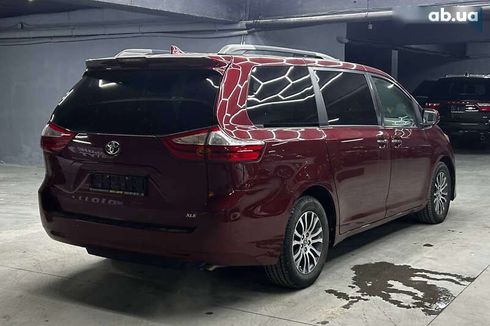Toyota Sienna 2018 - фото 6