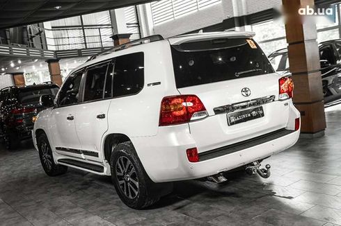 Toyota Land Cruiser 2014 - фото 11