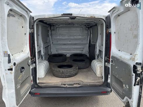 Opel Vivaro 2014 - фото 21