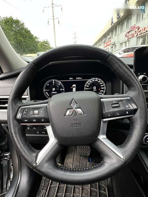 Mitsubishi Outlander 2023 - фото 28