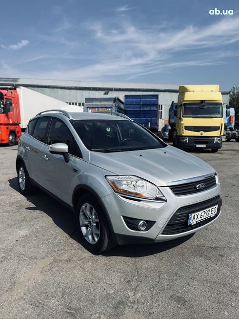 Ford Kuga 2011 серебристый - фото 3