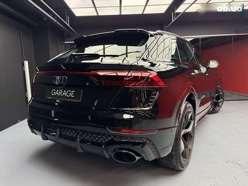 Audi RS Q8 2024 - фото 18