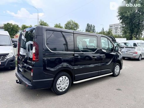 Renault Trafic 2019 - фото 11