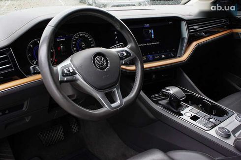 Volkswagen Touareg 2018 - фото 20