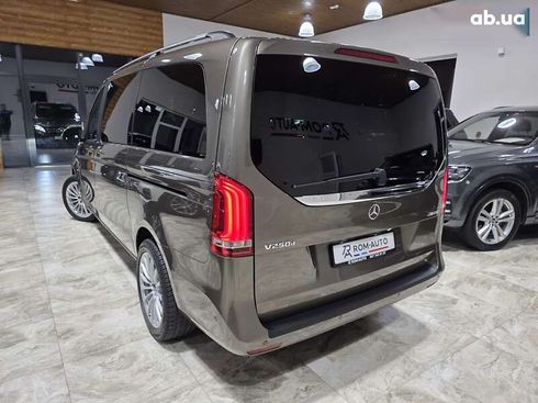 Mercedes-Benz V-Класс 2018 - фото 17