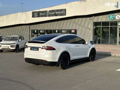 Tesla Model X 2019 - фото 6