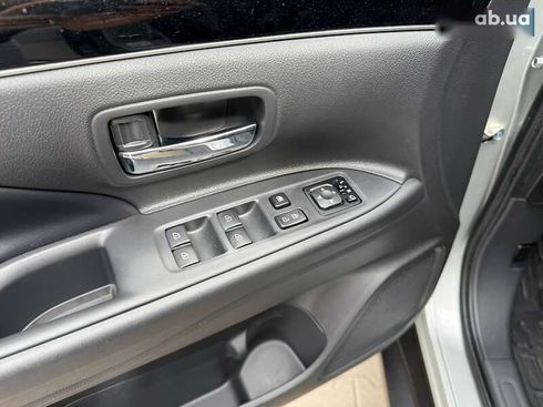 Mitsubishi Outlander 2023 - фото 10