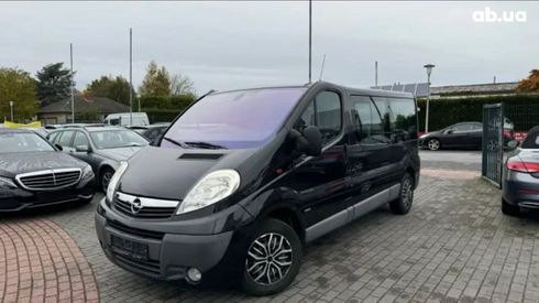 Opel Vivaro 2009 черный - фото 2