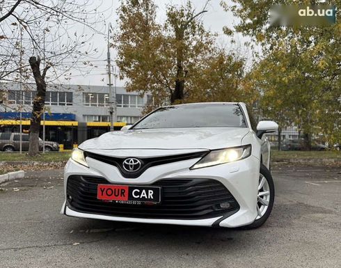 Toyota Camry 2018 - фото 5