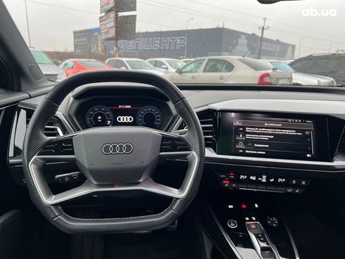 Audi Q4 e-tron 2022 черный - фото 35