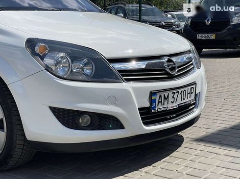 Opel Astra 2010 - фото 8