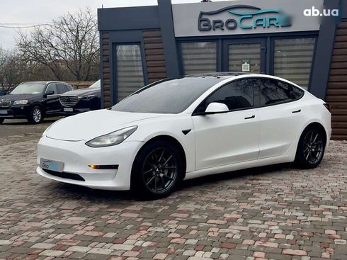 Tesla Model 3 2021 - фото 5